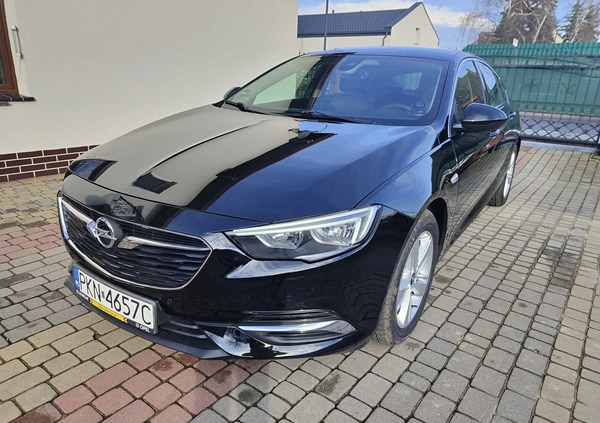 Opel Insignia cena 71600 przebieg: 100000, rok produkcji 2018 z Słupca małe 211